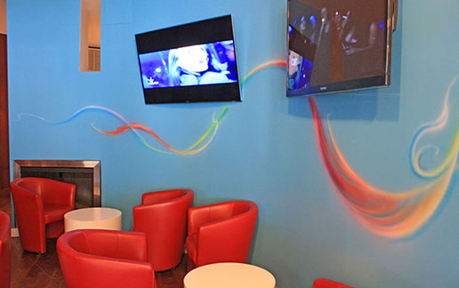 Mural airbrush painting with lounge  display - by Richard Ancheta, Montreal.
                  
                  Mural Airbrush Painting Smoke Rhythm Design Lounge Display -  Vllusion - St-Denis, Montreal