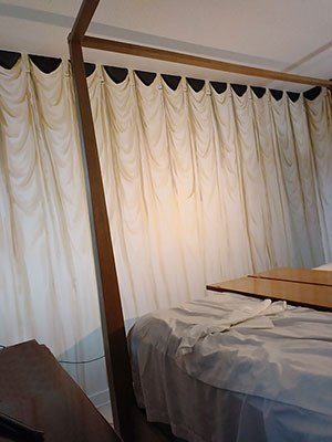 Curtain Drapery mural painting - Trompe-loeil