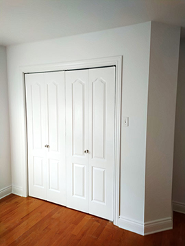 Closets painted super white with high quality paints of mat, eggshell and semi-gloss.
